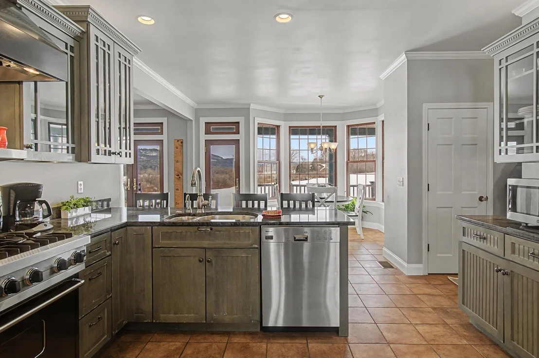 Photo of 4517 Oak Hill