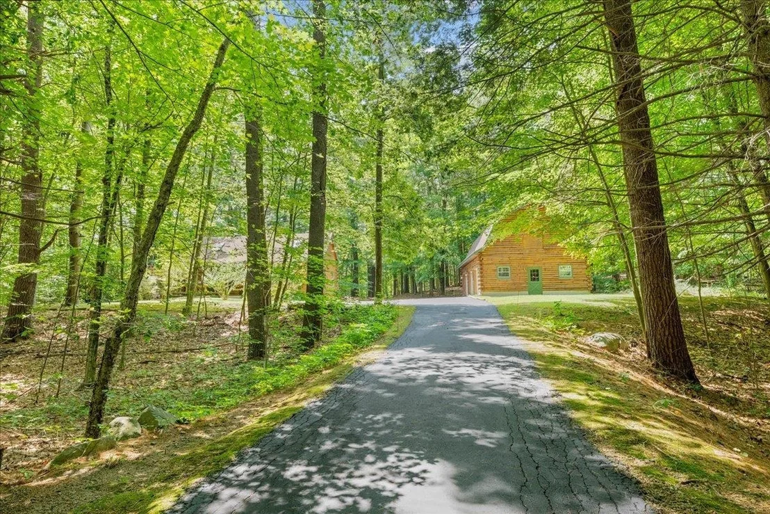 Photo of 34 Edwards Mill
