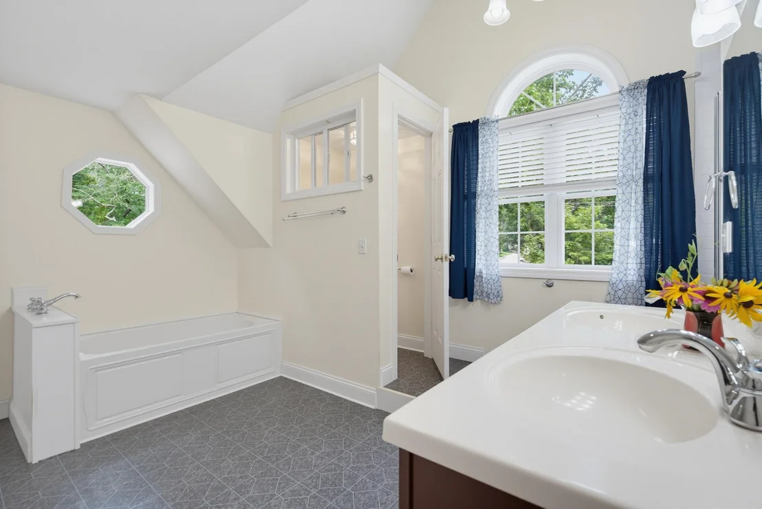 Photo of 35 Pleasant
