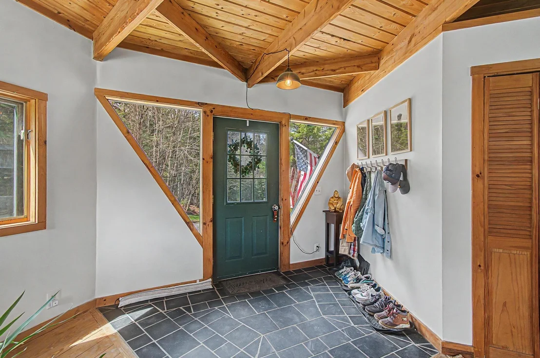 Photo of 2212 Symonds Mill