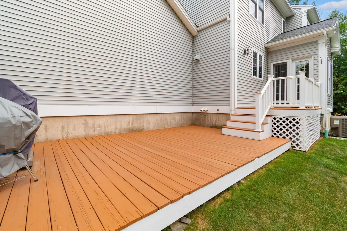 Photo of 900 Ledgewood