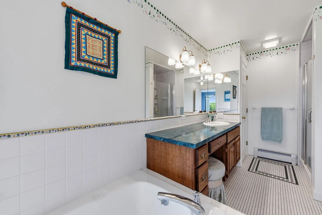Photo of 302 Ledge Hill