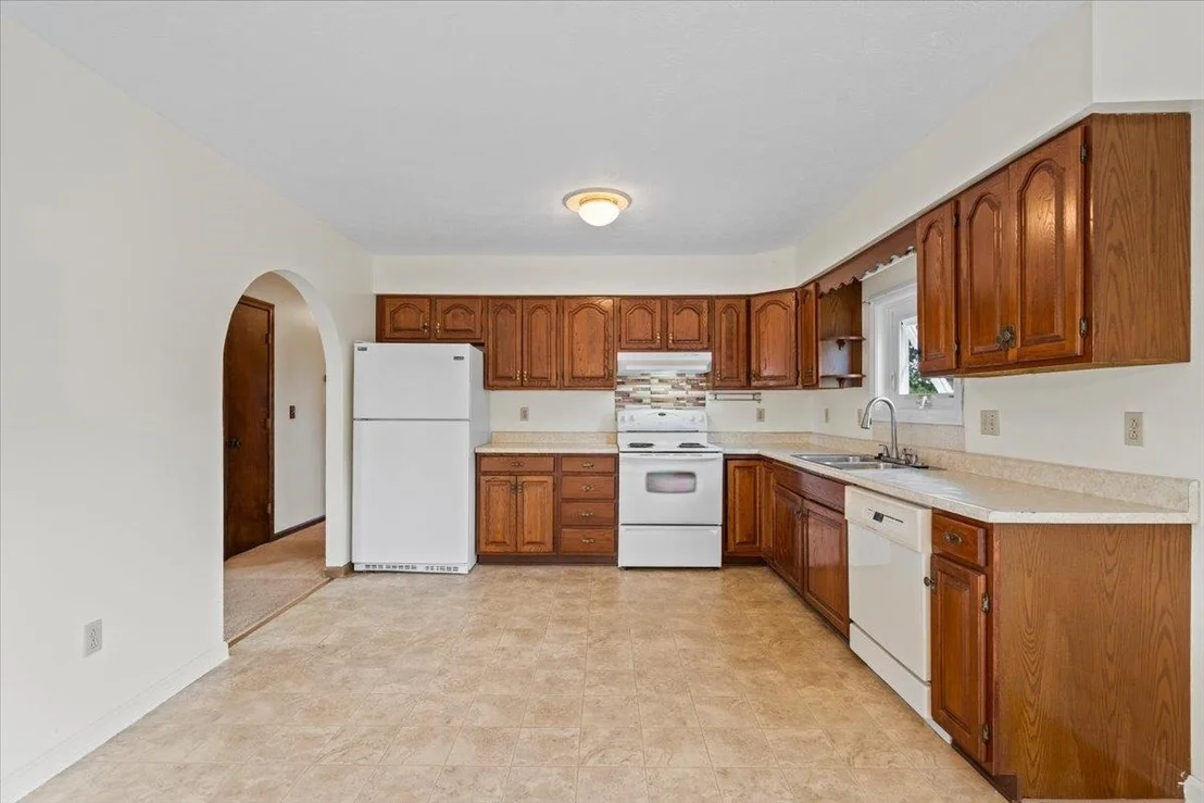 Photo of 17 Meadowbrook