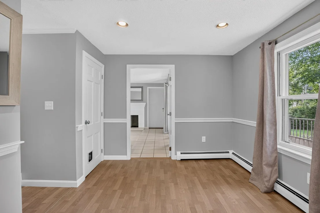 Photo of 2 Queensway