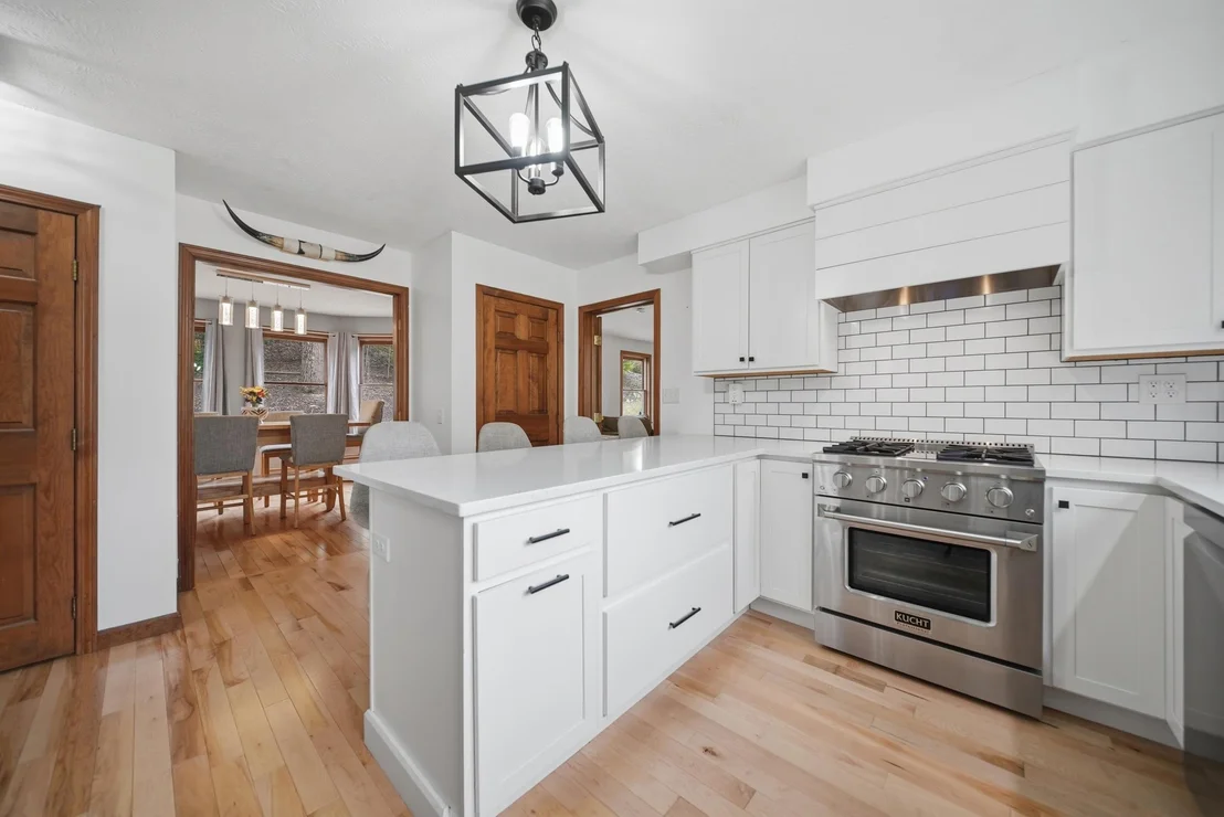 Photo of 142 Forestview