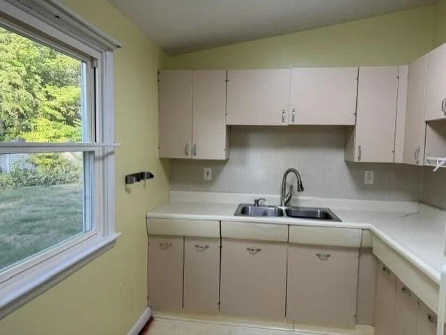 Photo of 6 Sanborn