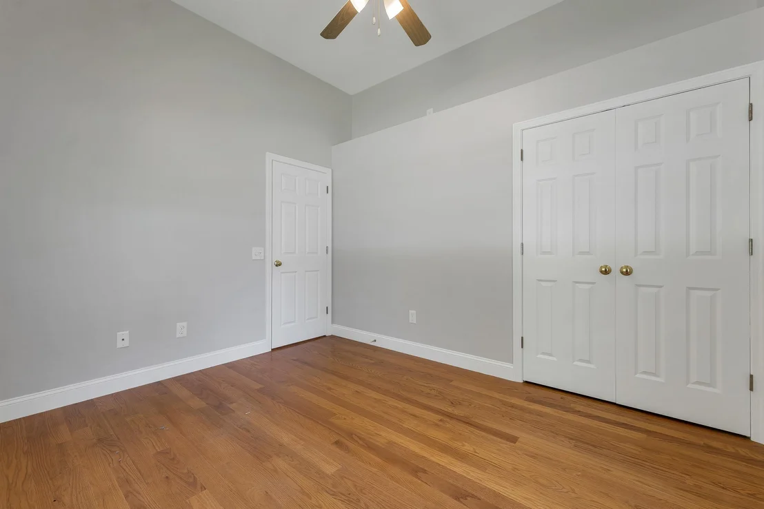 Photo of 11 Burnham