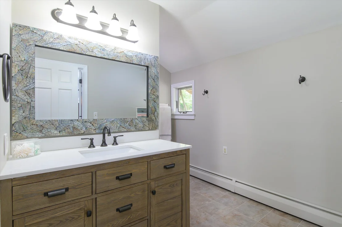 Photo of 566 Patch Hill