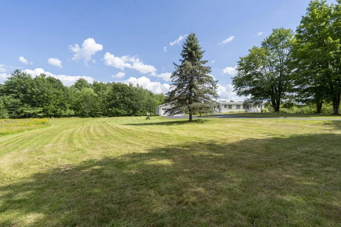 Photo of 955 Calef