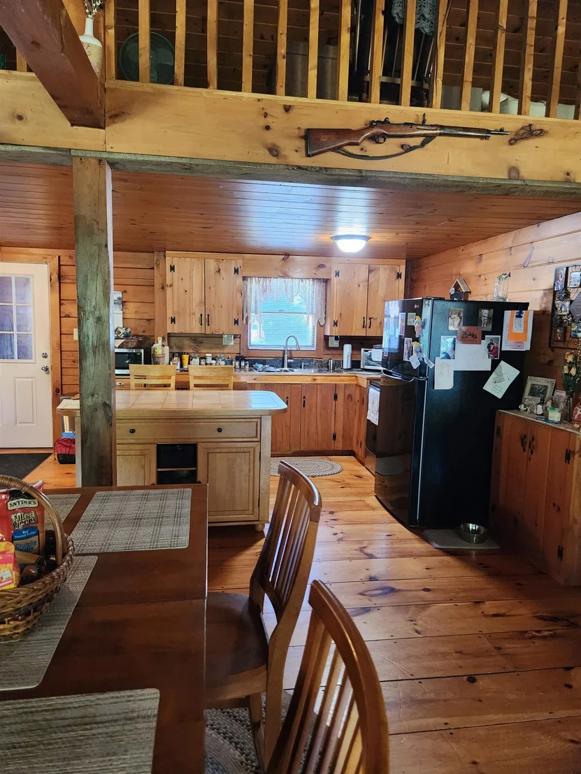 Photo of 253 Back Ashuelot