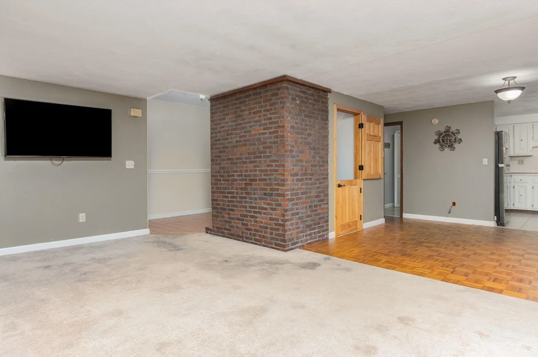 Photo of 20 Redfield