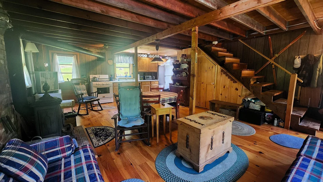 Photo of 1372 Potash Brook