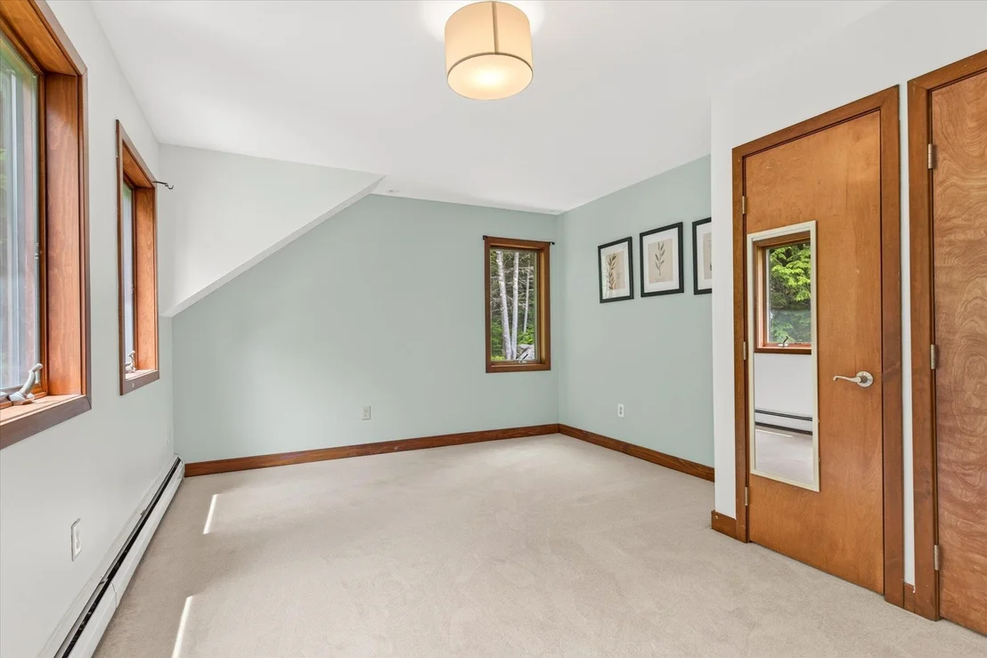 Photo of 243 Cricket Hill