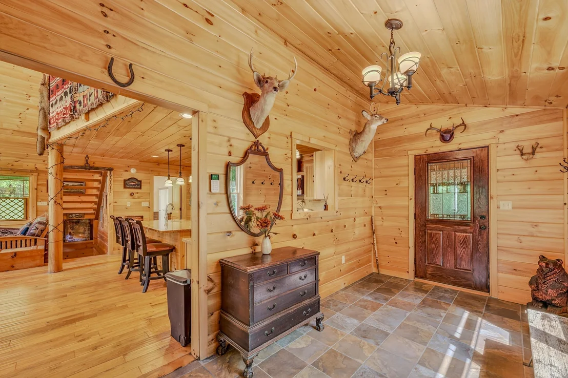 Photo of 1560 Cherry Valley