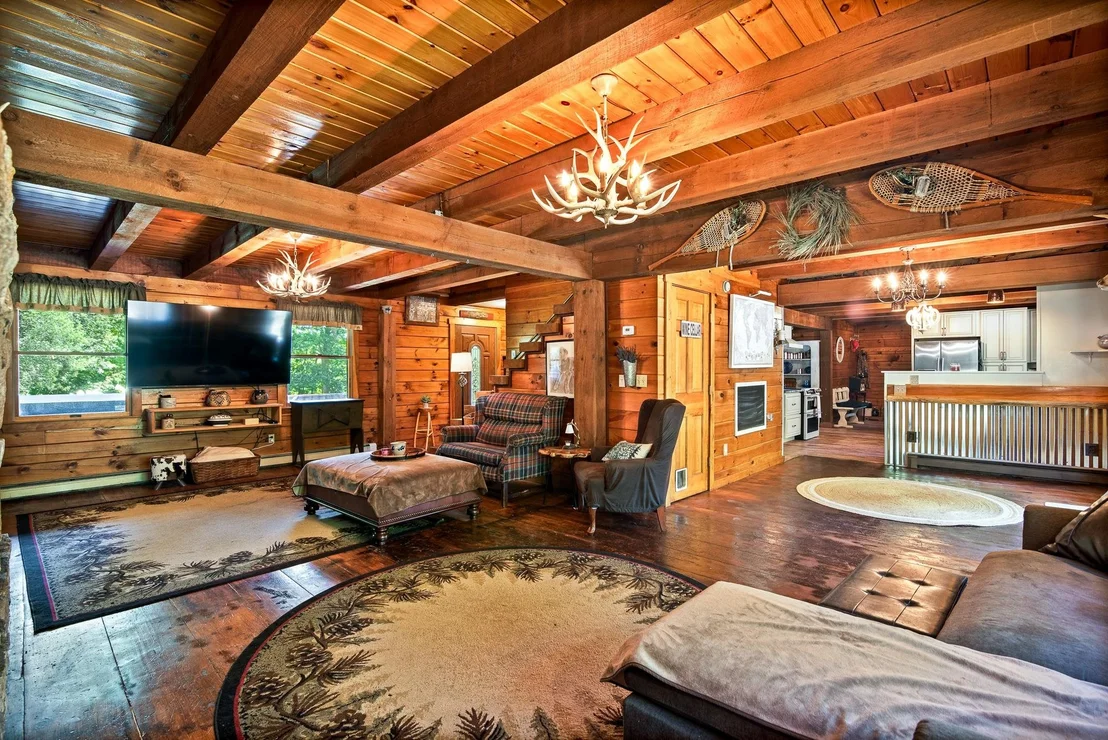 Photo of 708 2Nd Crown Point