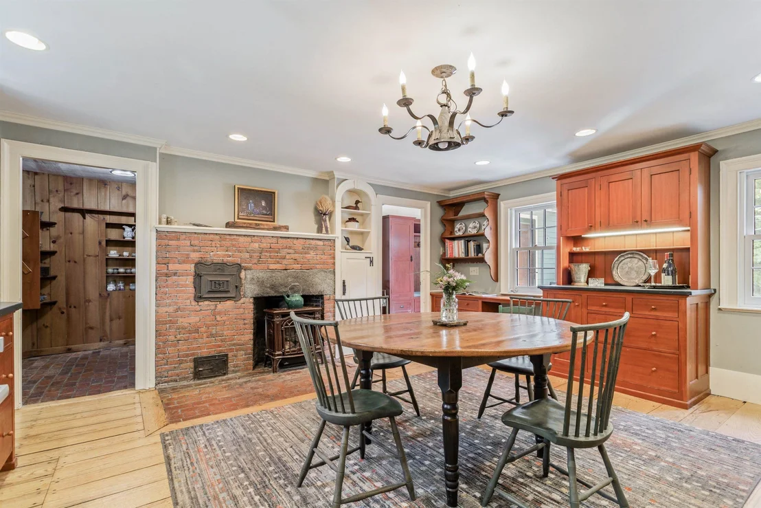 Photo of 83 Walnut