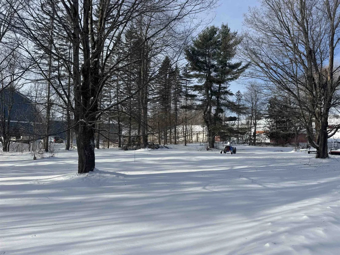 Photo of 2456 Route 5