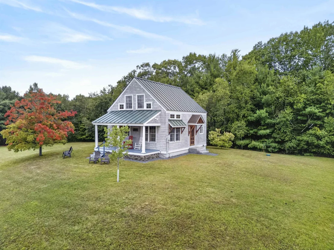 Photo of 854 Murray Hill