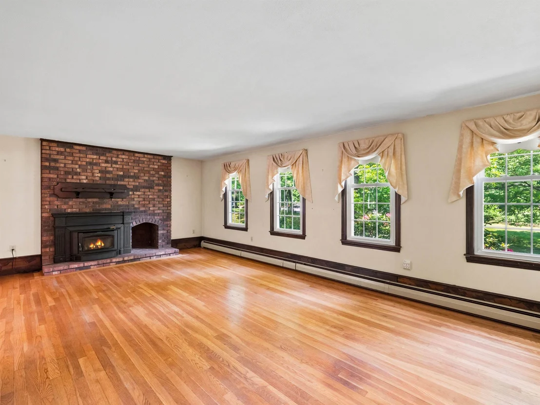 Photo of 35 Sawyer