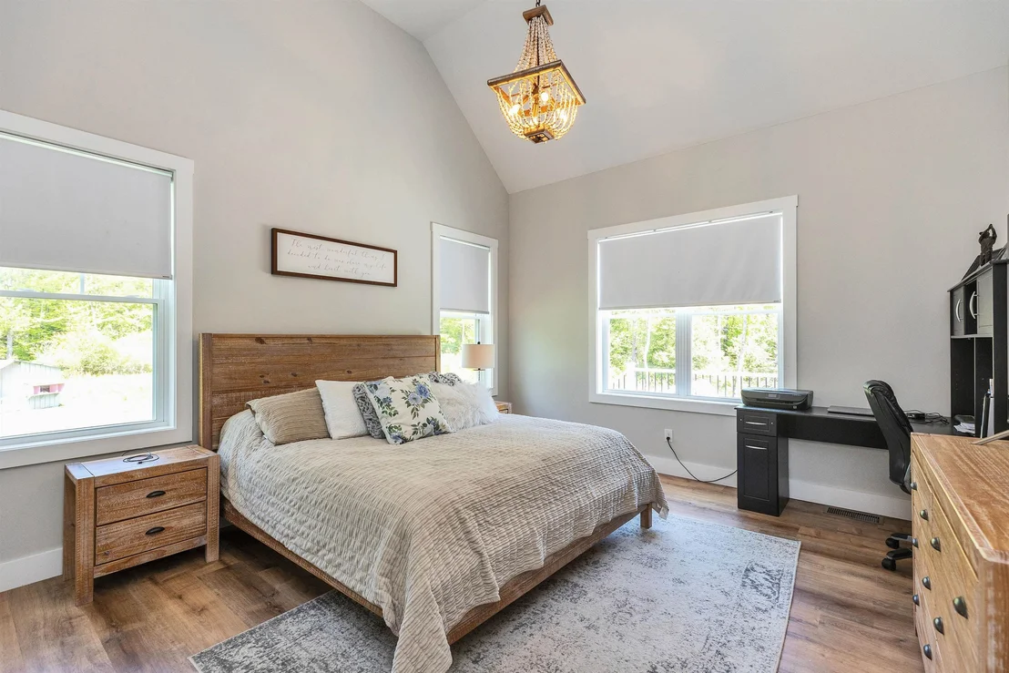 Photo of 296 Spring Hill