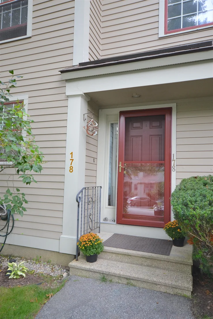 Photo of Unit 178 at 1465 Hooksett
