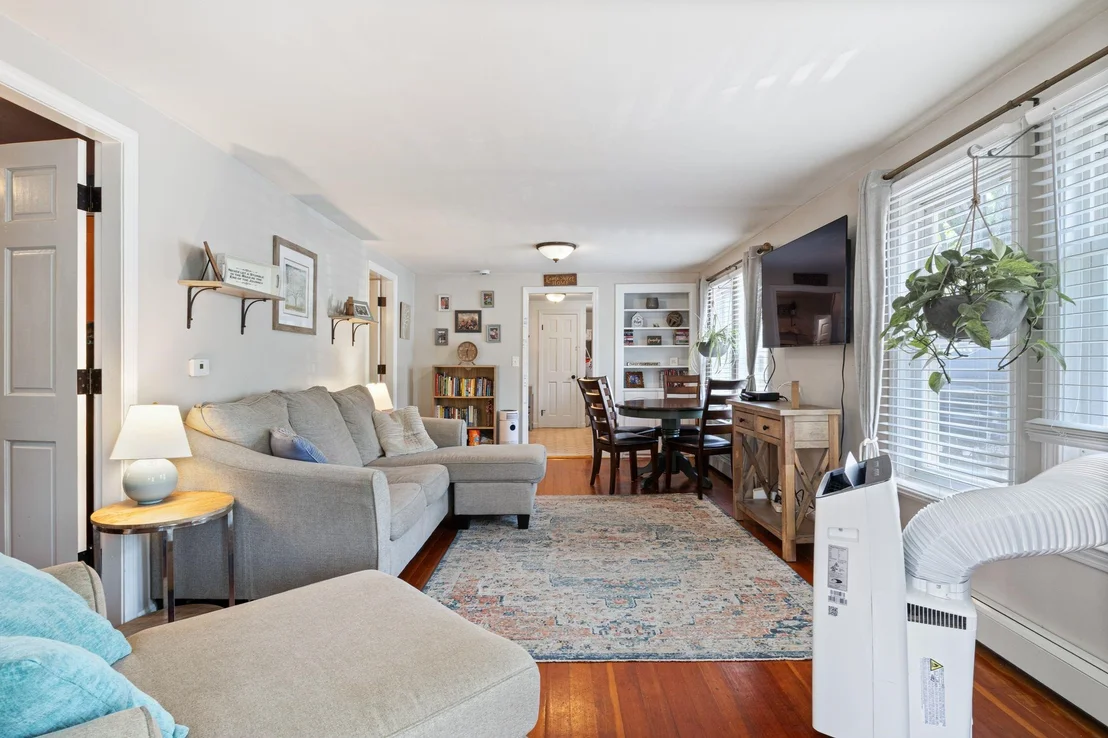 Photo of 30 Whittier