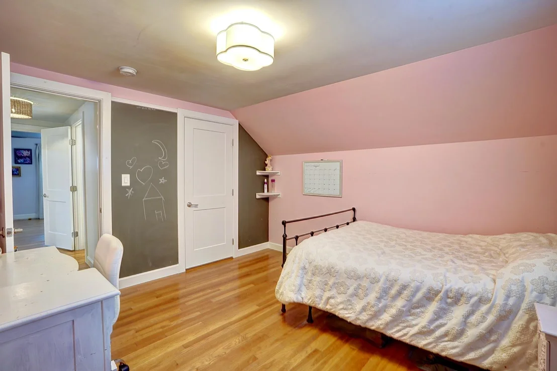 Photo of 354 Wallis