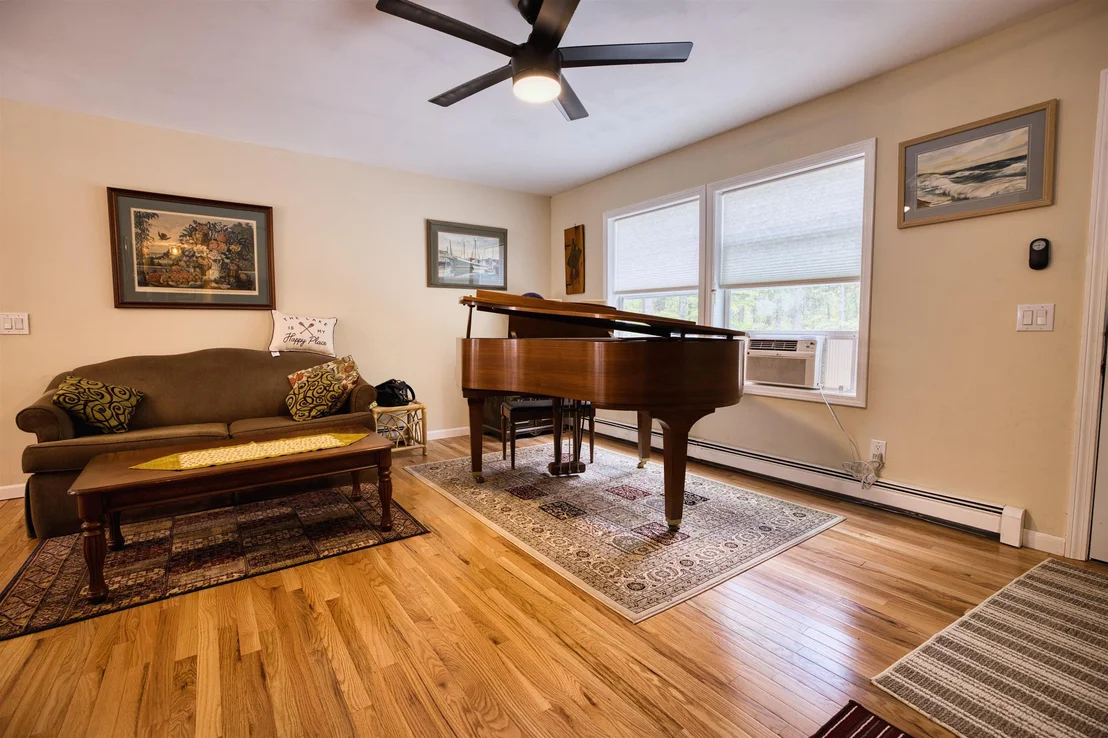 Photo of 23 Stoddard