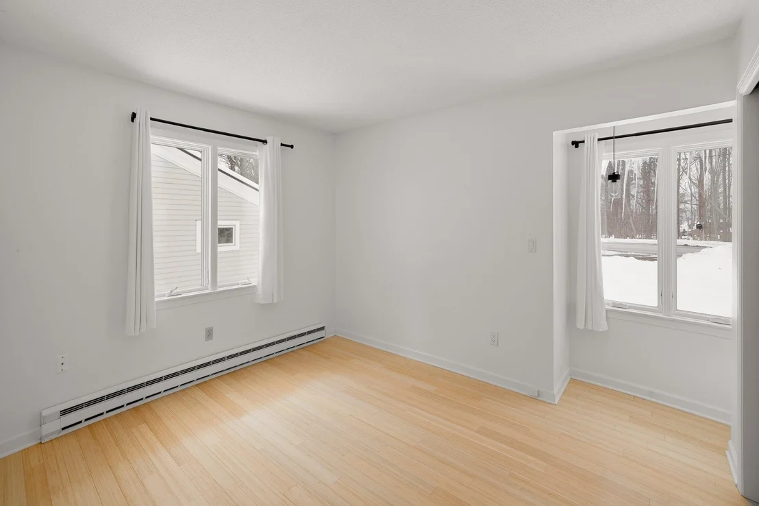 Photo of 4210 Harbor