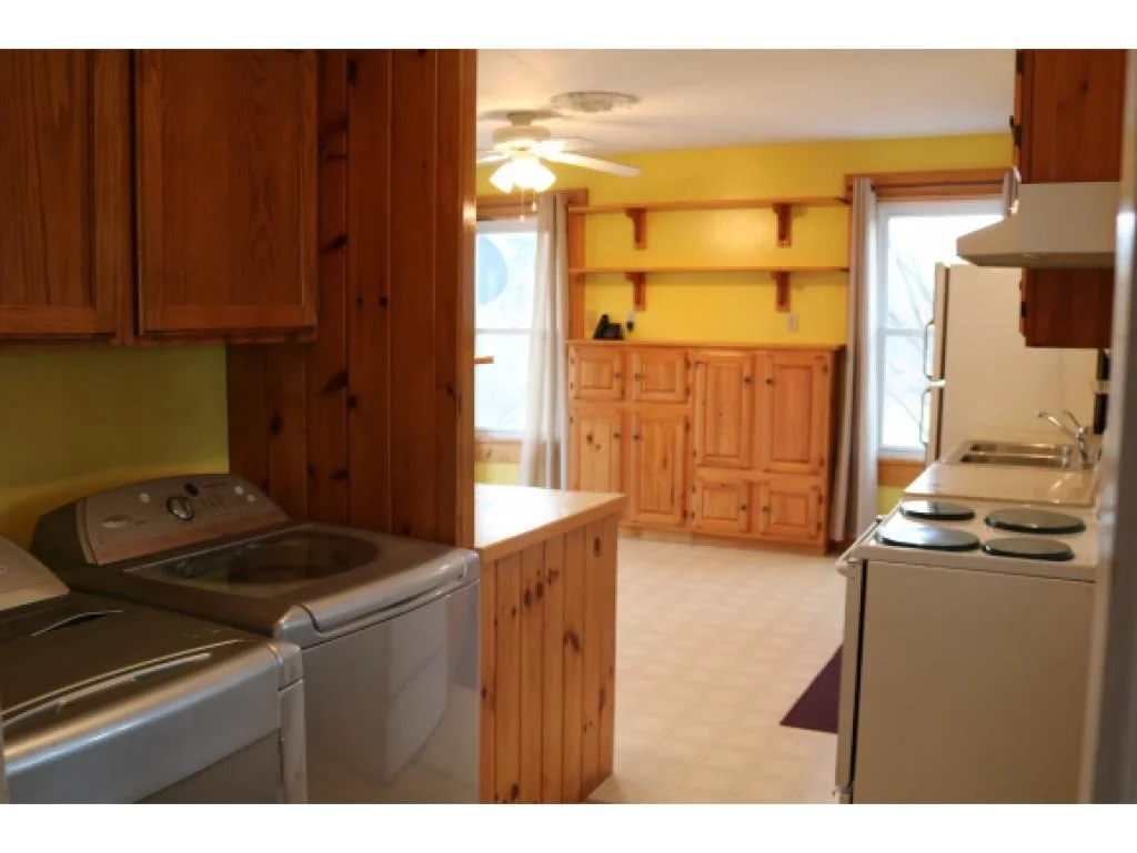 Photo of 4900 Lake