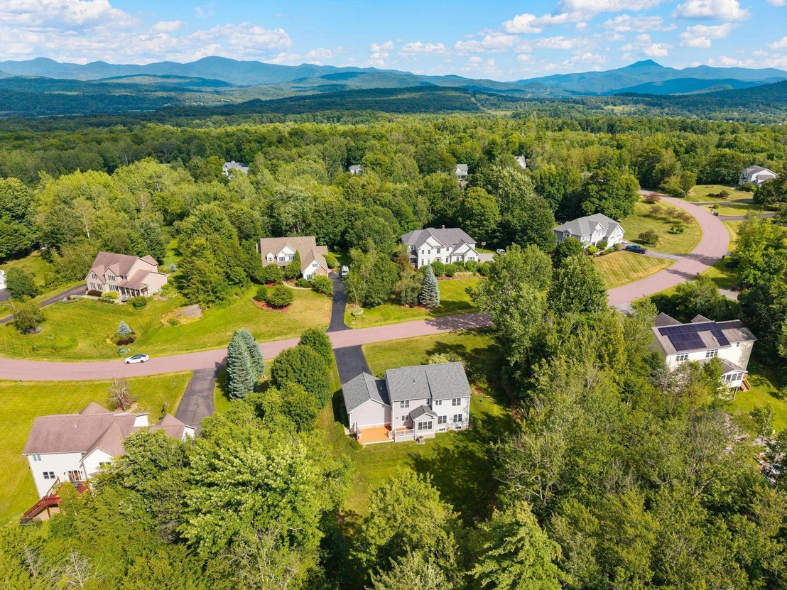Photo of 900 Ledgewood