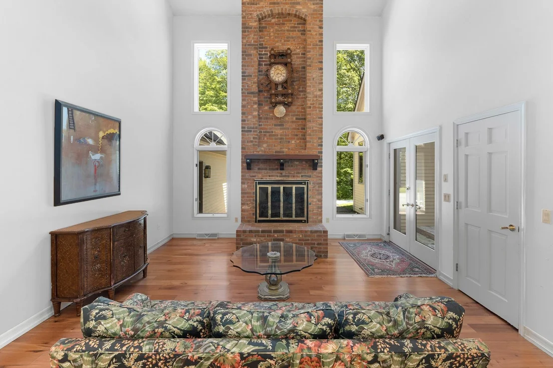 Photo of 932 McNamara