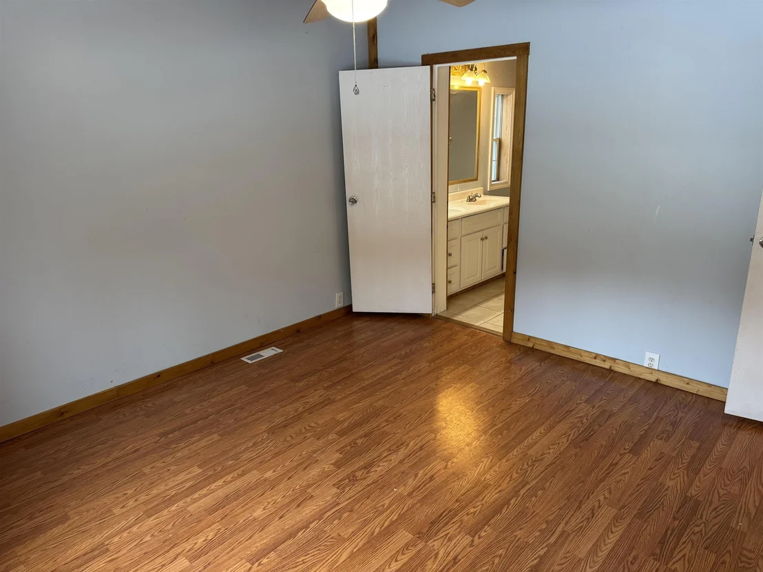 Photo of 1352 Mud Hollow