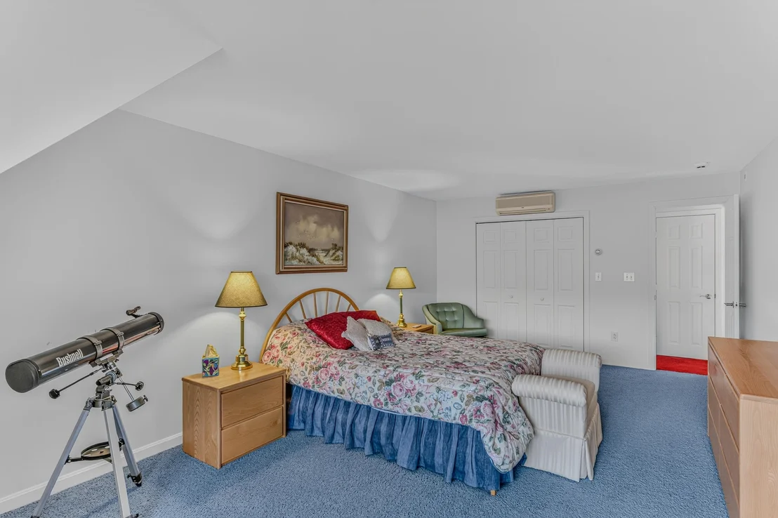 Photo of 323 Hannah