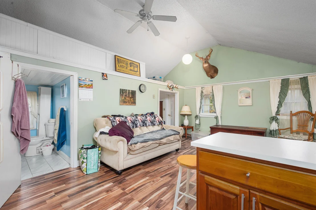 Photo of 422 Currier