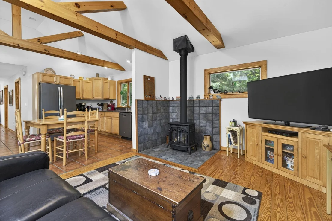 Photo of 2221 Valley