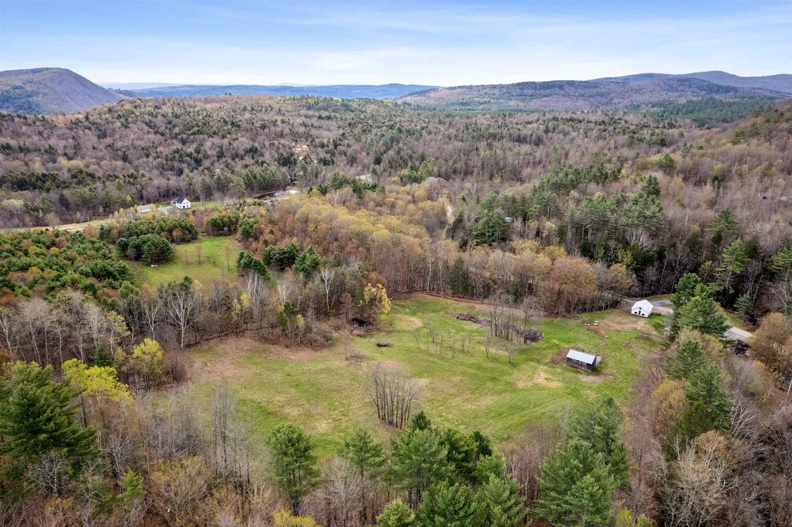 Photo of 366 Knapp Pond