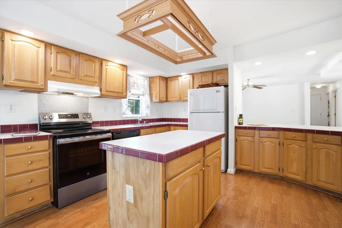 Photo of 185 Tucker