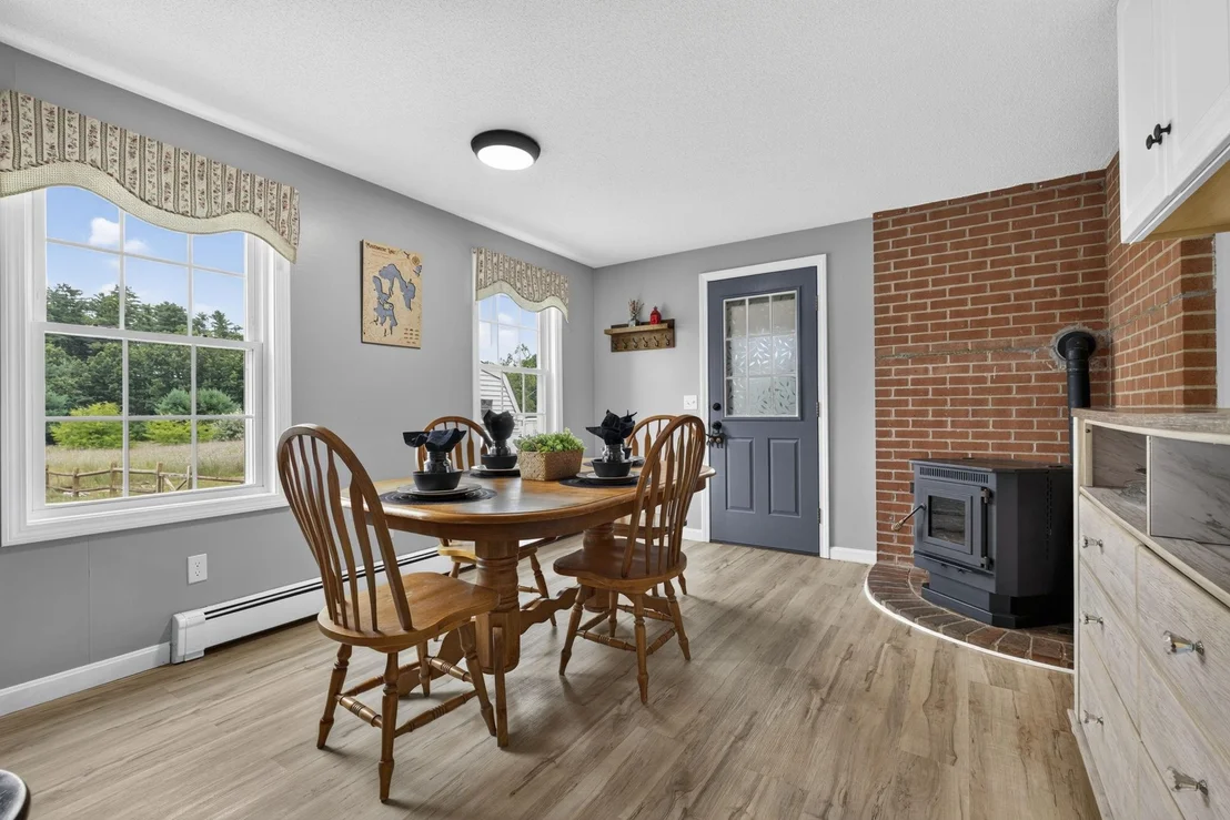 Photo of 284 Corning
