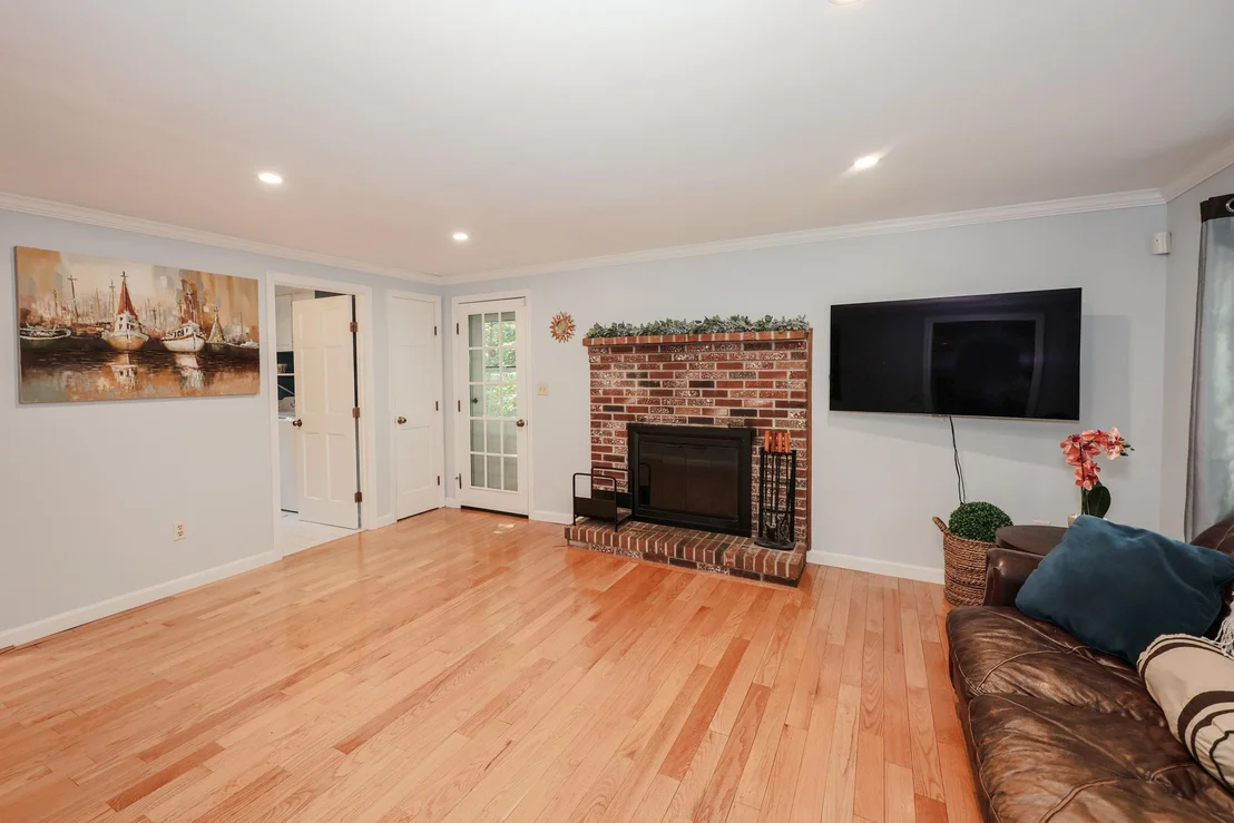 Photo of 34 Olde Lantern