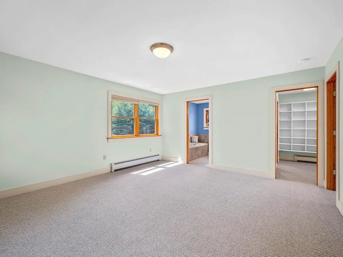 Photo of 210 Rowell Hill