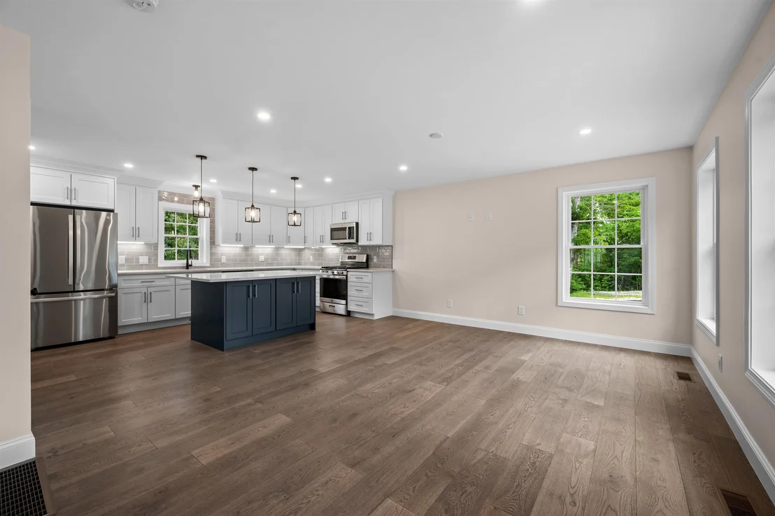 Photo of 335 Raymond