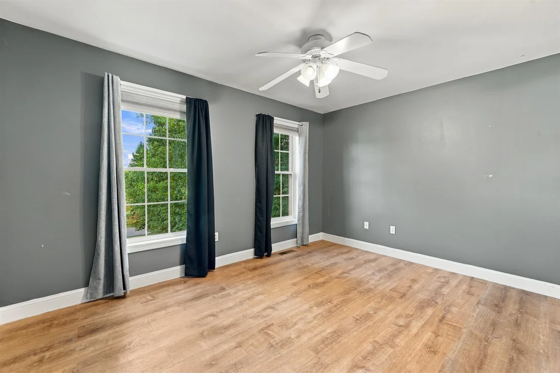Photo of 13 Longview