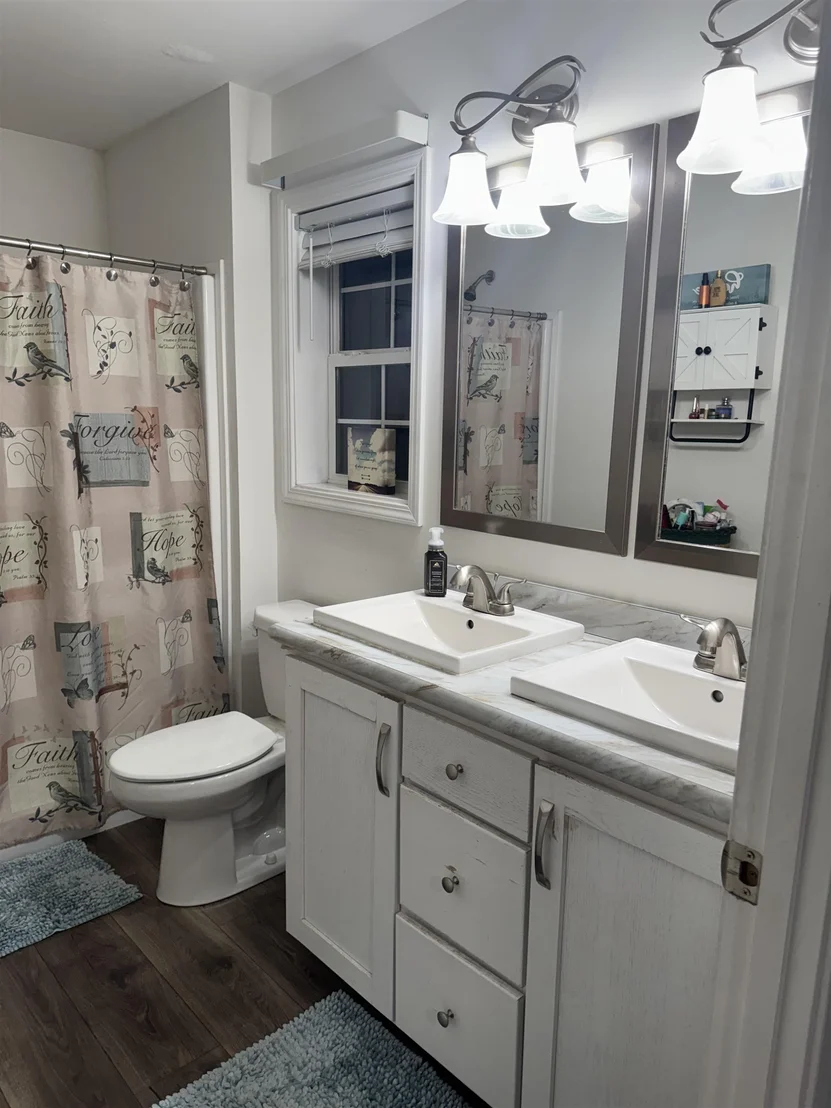 Photo of 4 Manorcrest