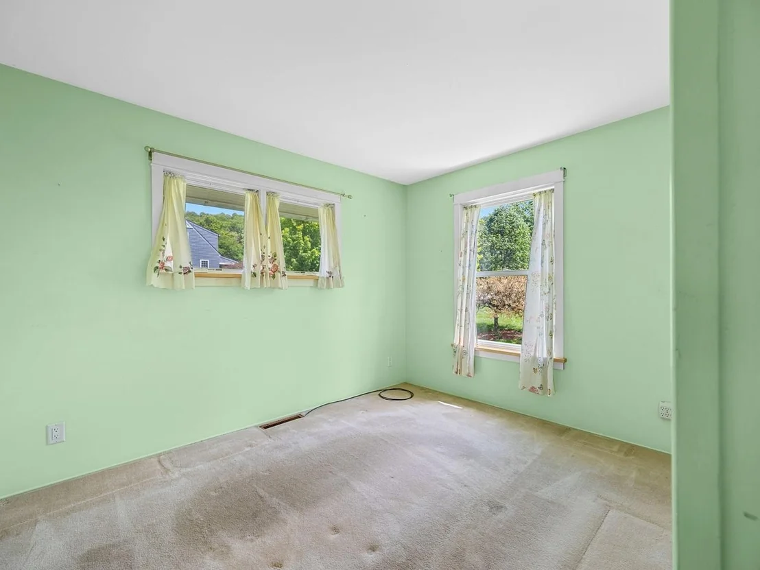 Photo of 48 Colonial
