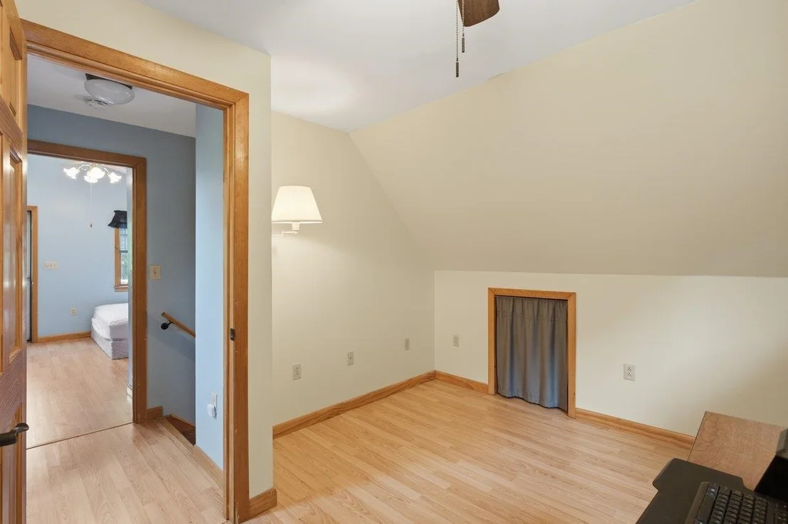 Photo of 87 B Hill