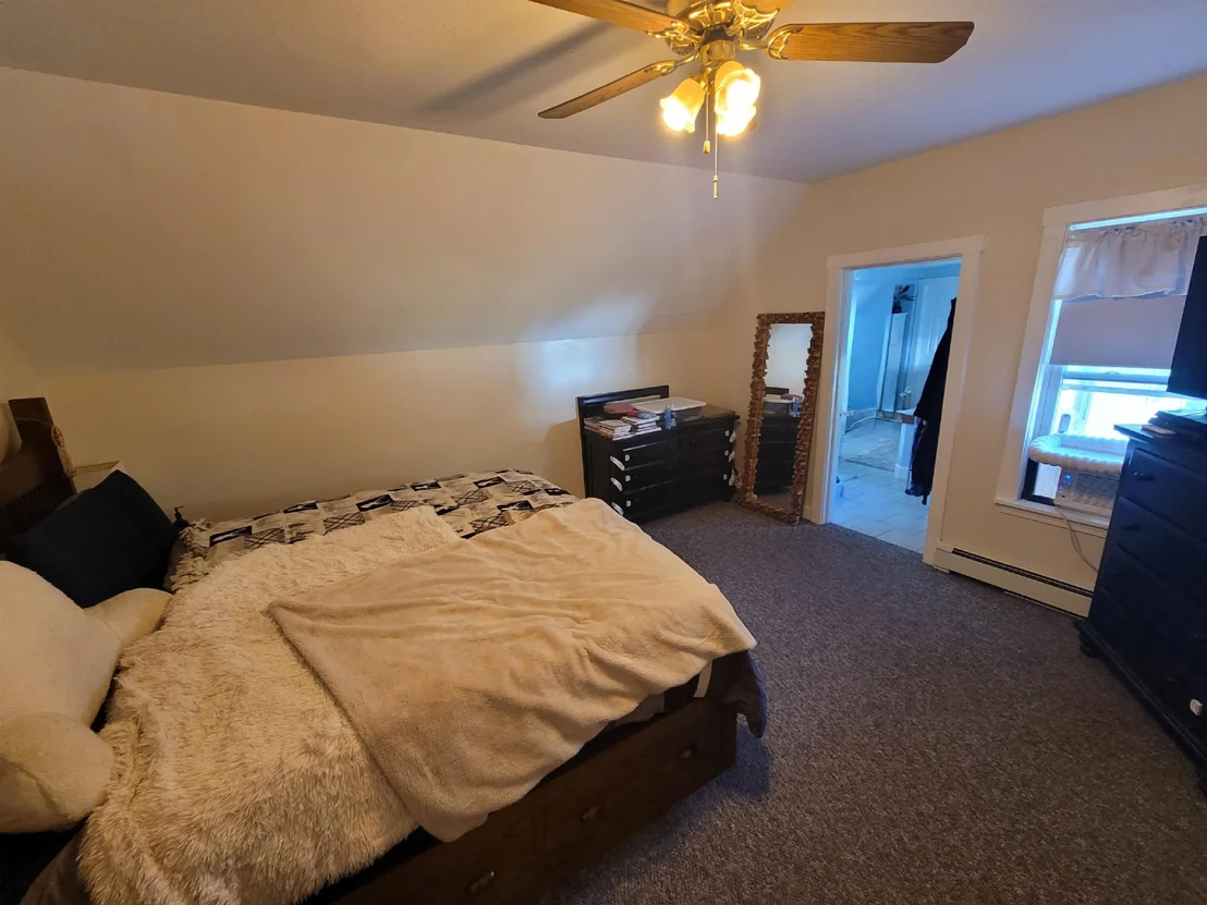 Photo of 622 Central