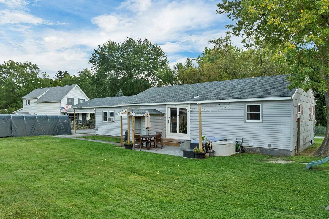 Photo of 6 Emerson