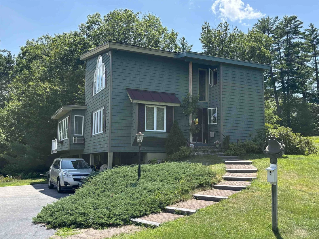 Photo of 339 Burnham