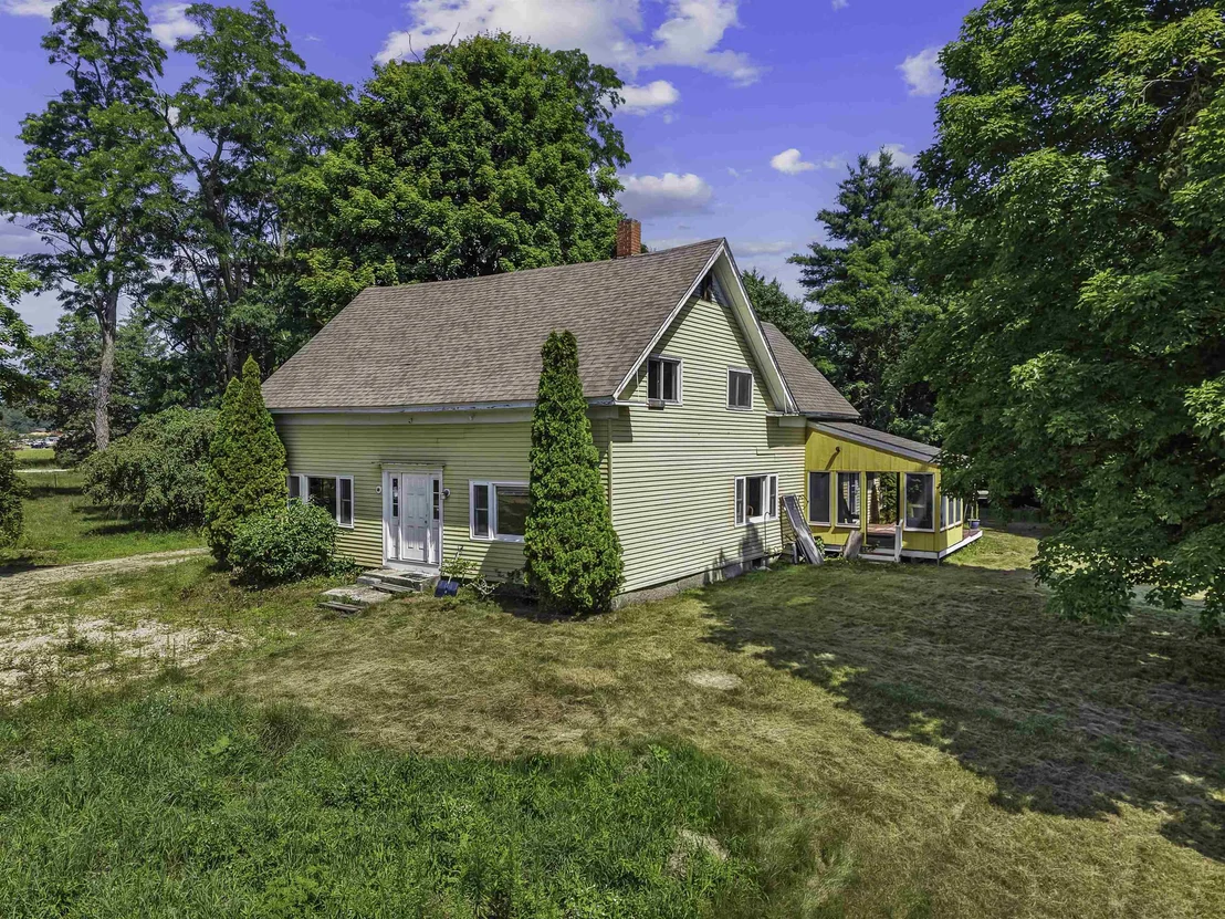 Photo of 385 Burnham Intervale
